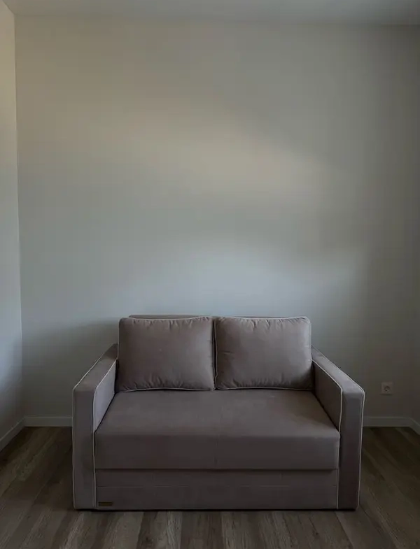 600