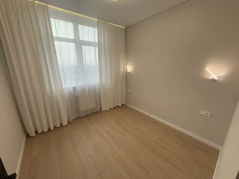 800